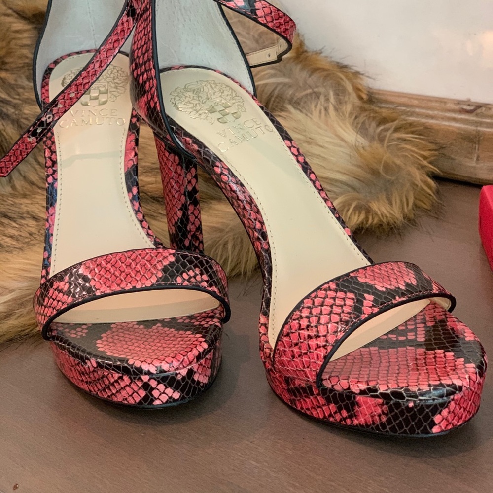 Vince Camuto Balindia Heels NWT